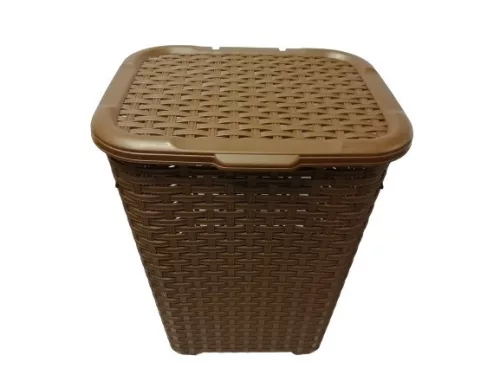 Rattan hatású fedeles szennyestartó barna színben (45 L-es)