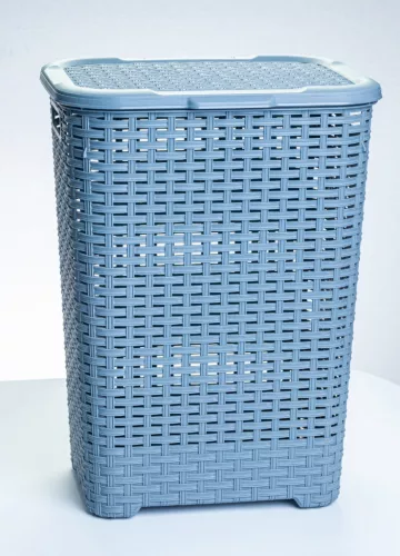 * Szennyestartó rattan hatású 60L szürke