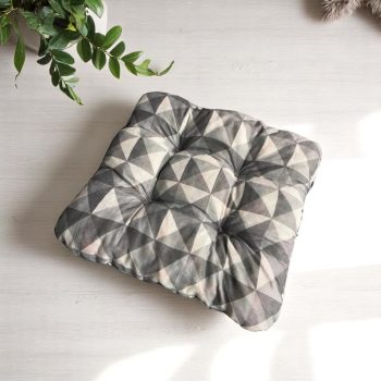 Ülőpárna "PUFFY" 38x38x8 cm szürke kockás