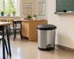 DÜNYA Pedálos szemetes kivehető betéttel 18 L 30,5X30,1X39 cm szürke-fekete