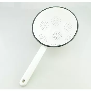 SZŰRŐ FEHÉR ZOMÁNC NYELES 18 CM