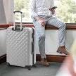 Utazóbőrönd szett kozmetikai táskával, több színben-szürke